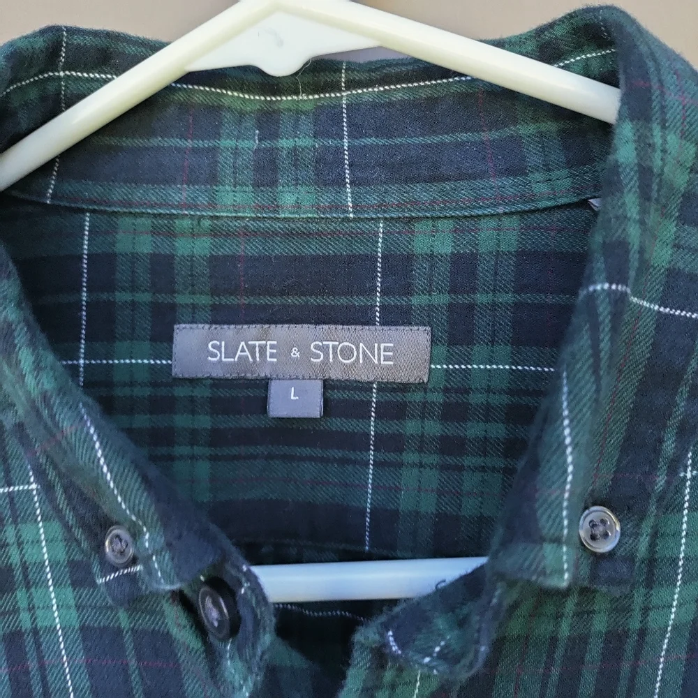 Slate & Stone Blue and Green Plaid Button Down Shirt‎